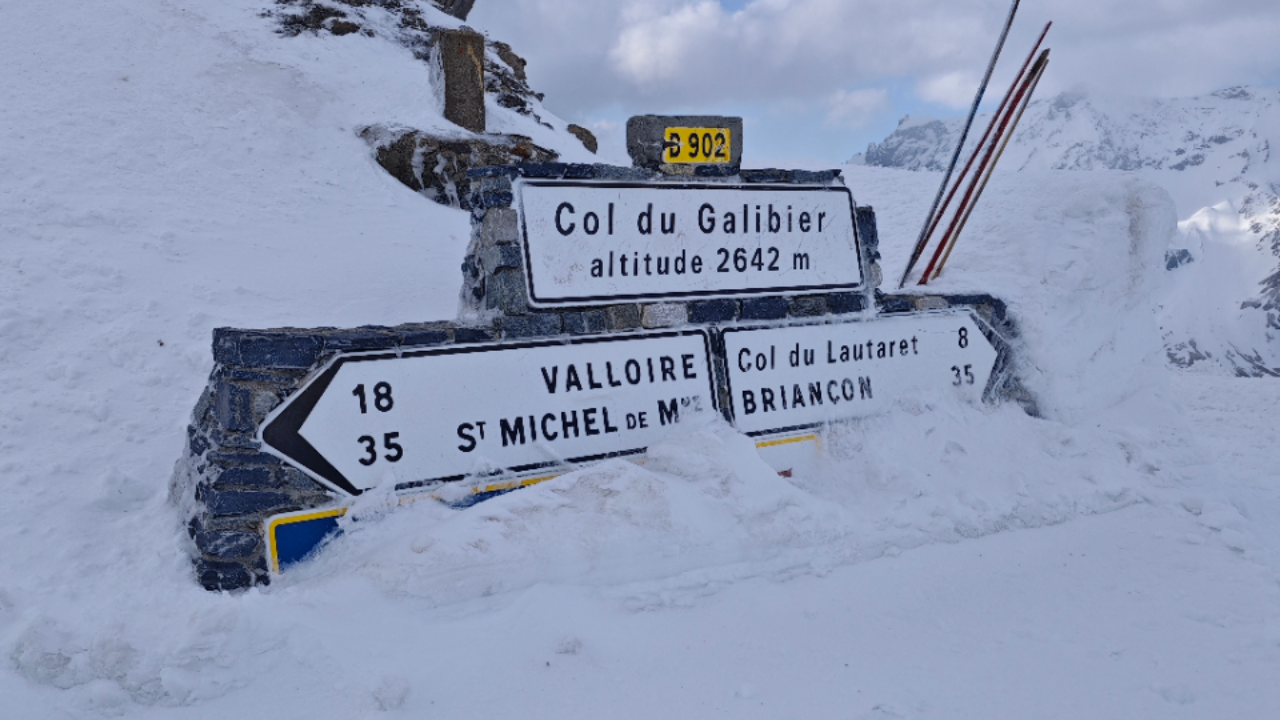 Le col du Galibier par la partie sommitale fermera ce mardi soir