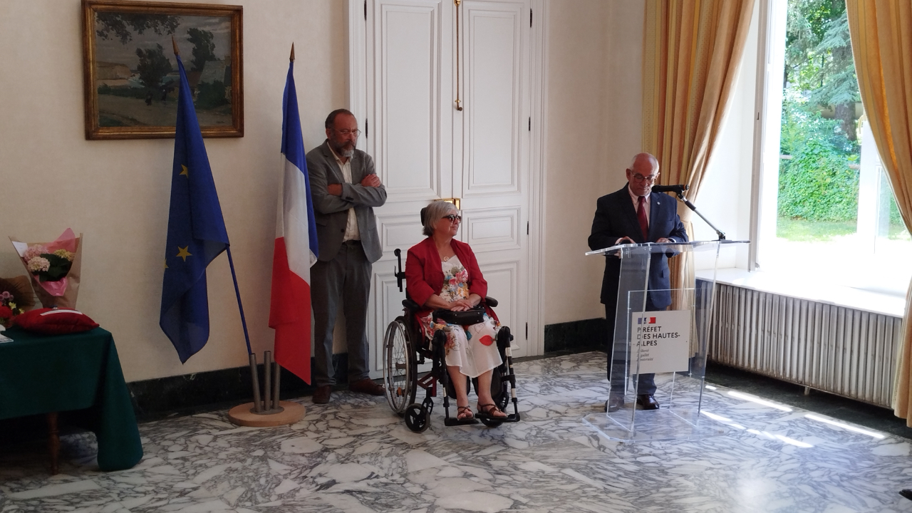 Le Dr Catherine Duroc décorée de l’Ordre National du Mérite