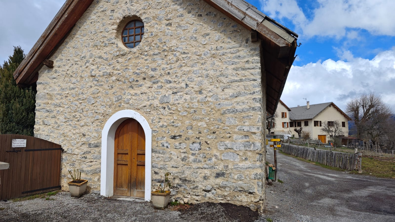 Le Vernet porte encore les traces de l'enquête autour de la mort d'Émile