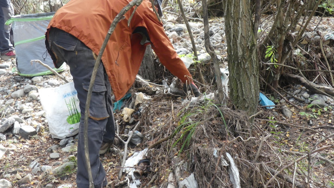 Les citoyens appelés à se mobiliser dans le Guillestrois pour ramasser des déchets Les citoyens appelés à se mobiliser dans le Guillestrois pour ramasser des déchets