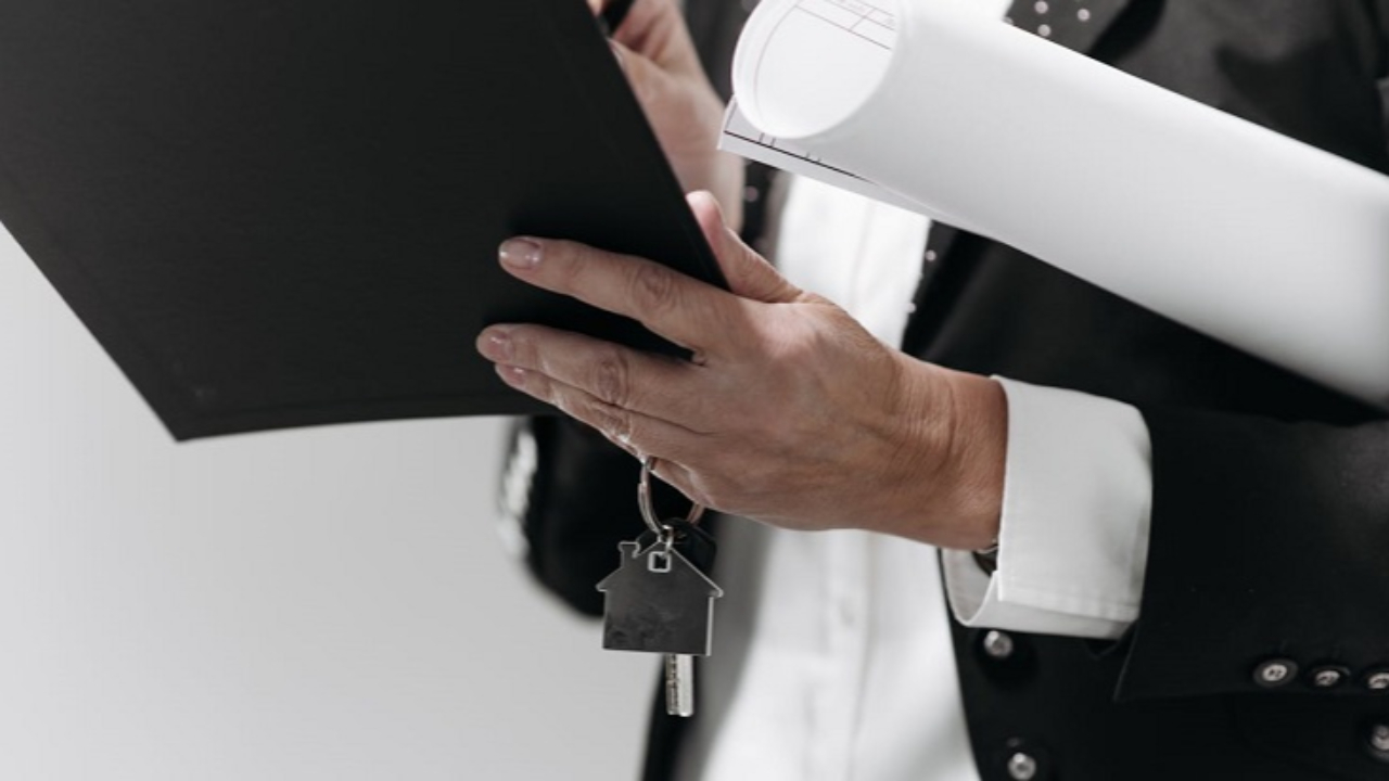 Acheter un bien immobilier ne coûtera pas plus cher chez le notaire... pour l’instant dans les Hautes-Alpes