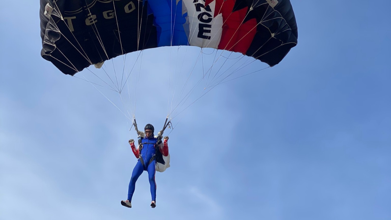 Les équipes de France de précision d'atterrissage en entrainement à Tallard Les équipes de France de précision d'atterrissage en entrainement à Tallard