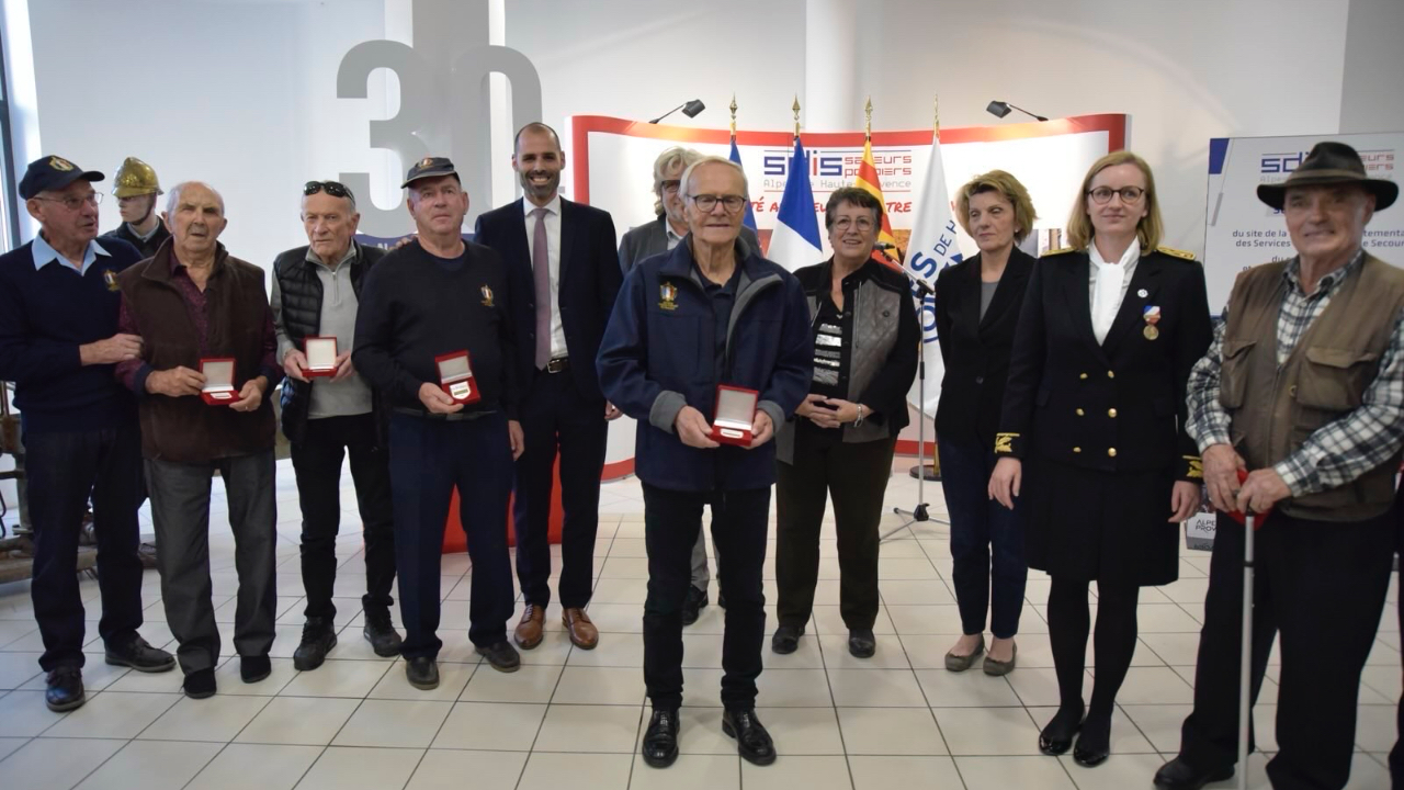 Les Pompiers de Digne-les-Bains ont célébré 30 ans de dévouement et de secours en montagne Les Pompiers de Digne-les-Bains ont célébré 30 ans de dévouement et de secours en montagne