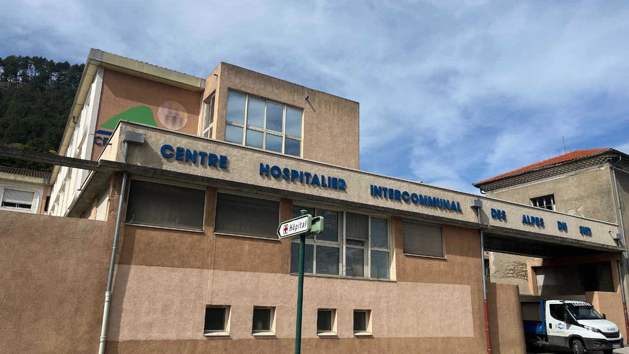 Les urgences de Sisteron fermées de nuit à l'accueil pour tous jusqu'au 31 juillet Les urgences de Sisteron fermées de nuit à l'accueil pour tous jusqu'au 31 juillet