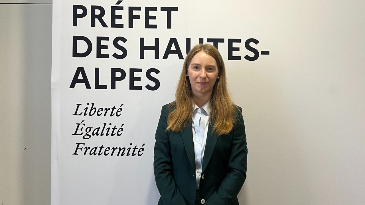 « Ma jeunesse vient avec une grande énergie », A. Pelloux-Gervais, sous préfète des Hautes-Alpes