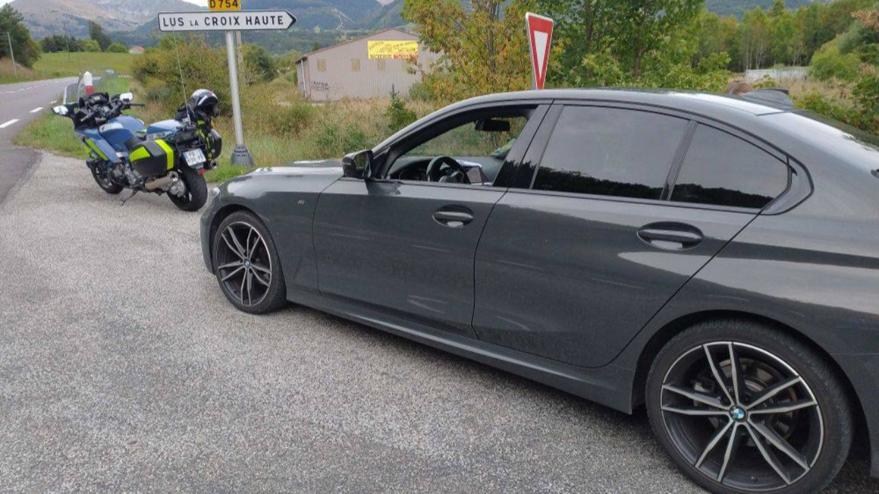 Positif à la cocaïne, il coupe un virage devant les gendarmes