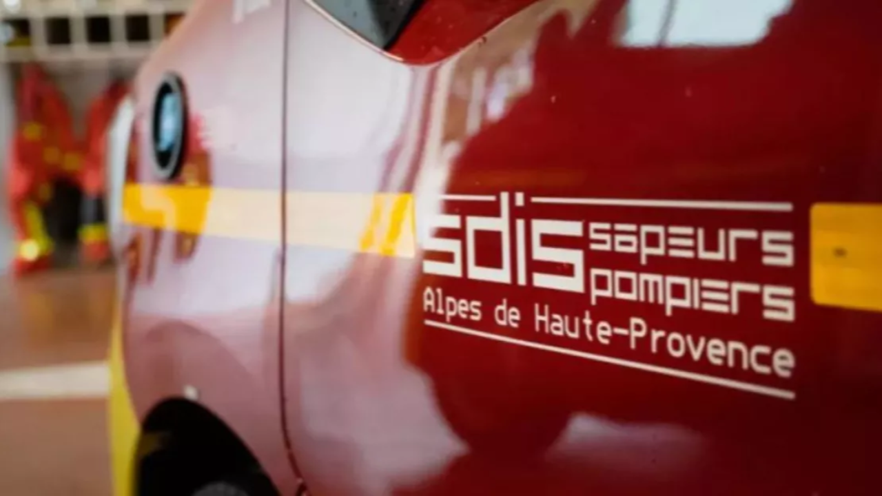 Un accident entre une voiture et une moto fait trois blessés à Peyroules