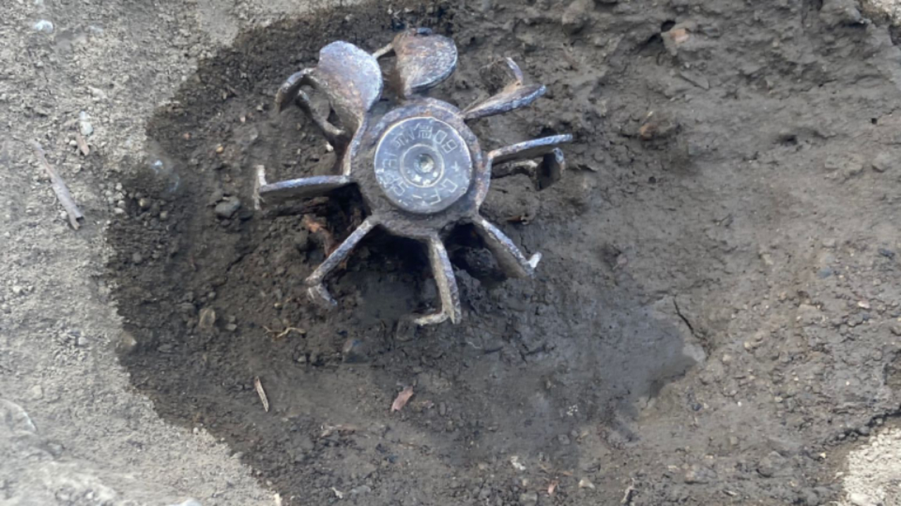 Un obus découvert à proximité du fort des Trois Têtes de Briançon Un obus découvert à proximité du fort des Trois Têtes de Briançon