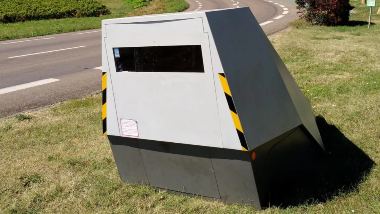 Un radar de chantier incendié sur la RN94