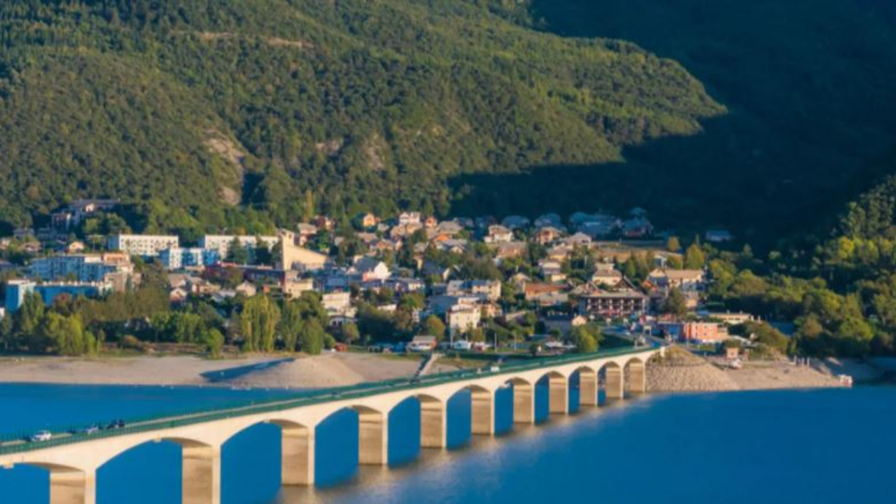 Une classe spécifique à Savines-le-Lac ?