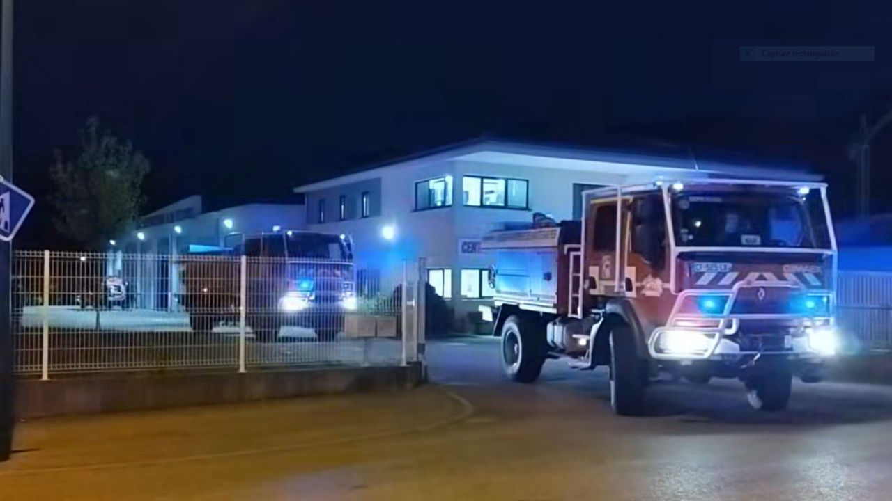 Une colonne de pompiers des Alpes du Sud partie en renfort dans l'Aude Une colonne de pompiers des Alpes du Sud partie en renfort dans l'Aude