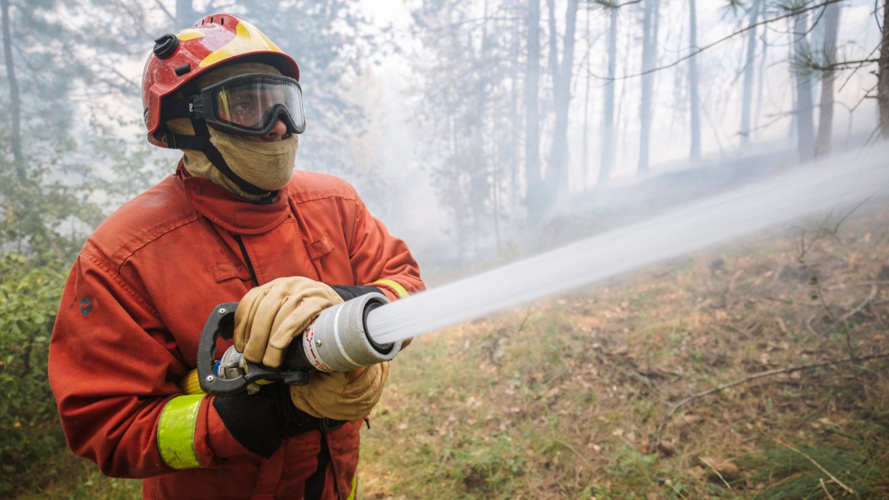 Une tribune en soutien aux pompiers