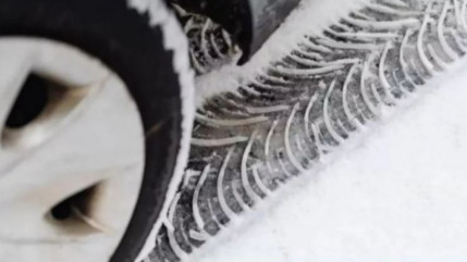 Alpes du Sud : des pneus neige obligatoires mais pas de sanction Alpes du Sud : des pneus neige obligatoires mais pas de sanction