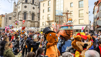D&eacute;fil&eacute;s, danses, embrasement : le Carnaval des Alpes revient &agrave; Gap avec un th&egrave;me artistique