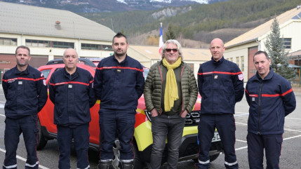 Deux sapeurs-pompiers professionnels int&egrave;grent le centre de secours de Barcelonnette