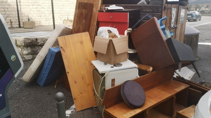 Face aux dépôts sauvages, Sisteron sévit