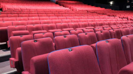 Haute-Provence : Jean le Bleu sur des sièges… de location Haute-Provence : Jean le Bleu sur des sièges… de location