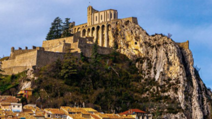 Haute-Provence : Sisteron connait des rafales de vent record ! Haute-Provence : Sisteron connait des rafales de vent record !