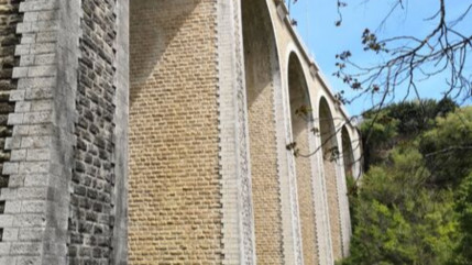 Haute-Provence : un pompier en civil sauve une femme qui menaçait de sauter du viaduc de Forcalquier