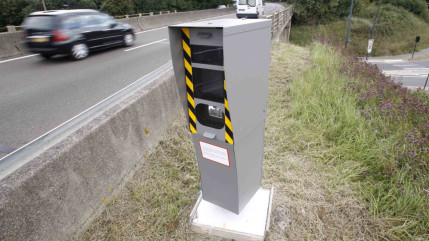 Haute-Provence : un radar détruit sur la RD900 Haute-Provence : un radar détruit sur la RD900