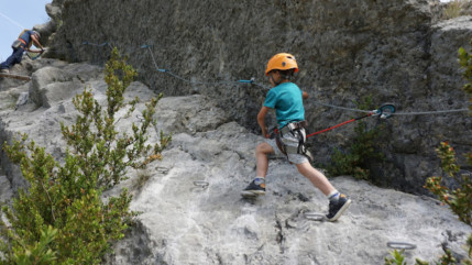 Haute-Provence : une via ferrata pédagogique pour apprendre en s’amusant au Caire