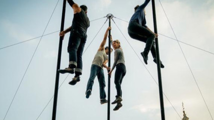 Hautes-Alpes : la verticalité dans les airs de Montdauphin Hautes-Alpes : la verticalité dans les airs de Montdauphin