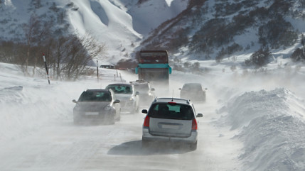 Hautes-Alpes : la voiture, l’alpha et l’omega des touristes Hautes-Alpes : la voiture, l’alpha et l’omega des touristes