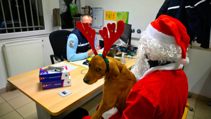 Hautes-Alpes : le père Noël arrêté lors d’un contrôle routier Hautes-Alpes : le père Noël arrêté lors d’un contrôle routier