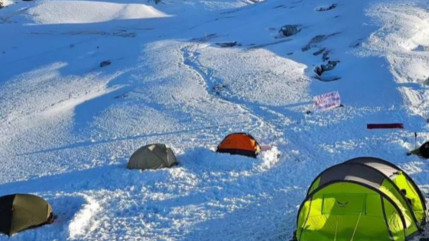Hautes-Alpes : les militants des Soulèvements de la Terre ont quitté le glacier de la Girose Hautes-Alpes : les militants des Soulèvements de la Terre ont quitté le glacier de la Girose