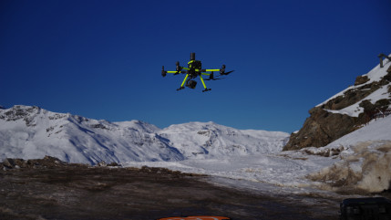 Hautes-Alpes : les Orres, des drones au service des secours et des pistes Hautes-Alpes : les Orres, des drones au service des secours et des pistes
