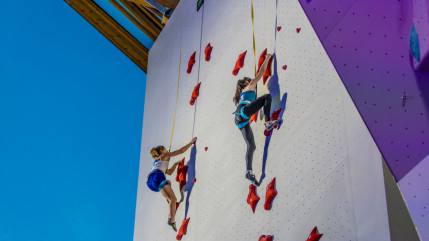 Hautes-Alpes : pour se préparer aux JO, les grimpeurs de vitesse viennent à Briançon