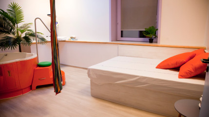 Hautes-Alpes : un accouchement « presque comme à la maison » à Briançon