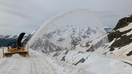 Hautes-Alpes : un déneigement « très compliqué » au Galibier Hautes-Alpes : un déneigement « très compliqué » au Galibier