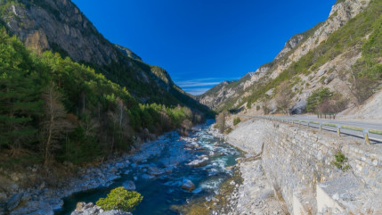 Hautes-Alpes : un kayakiste britannique décède à Château-Ville-Vieille Hautes-Alpes : un kayakiste britannique décède à Château-Ville-Vieille