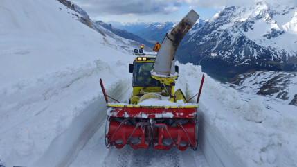 Le Galibier, à la conquête d'un mur de neige