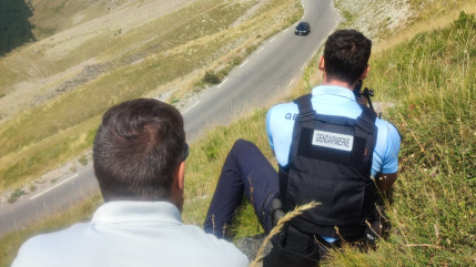 Parc du Mercantour et gendarmes main dans la main pour sensibiliser Parc du Mercantour et gendarmes main dans la main pour sensibiliser