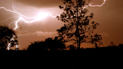 Pluies, risque d'inondations et orages en approche : les Hautes-Alpes et les Alpes-de-Haute-Provence en vigilance orange pour la rentrée Pluies, risque d'inondations et orages en approche : les Hautes-Alpes et les Alpes-de-Haute-Provence en vigilance orange pour la rentrée