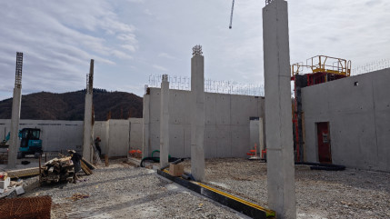 Plus adaptée, plus fonctionnelle, la nouvelle caserne de Sisteron sera livrée dans les temps Plus adaptée, plus fonctionnelle, la nouvelle caserne de Sisteron sera livrée dans les temps