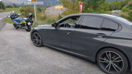 Positif à la cocaïne, il coupe un virage devant les gendarmes Positif à la cocaïne, il coupe un virage devant les gendarmes