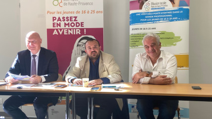 Projet de loi de finances, "on est en train de sacrifier les jeunes" Projet de loi de finances, "on est en train de sacrifier les jeunes"