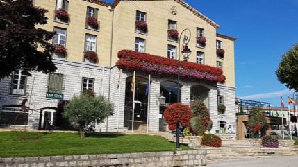 Sisteron contraint de réduire son personnel communal