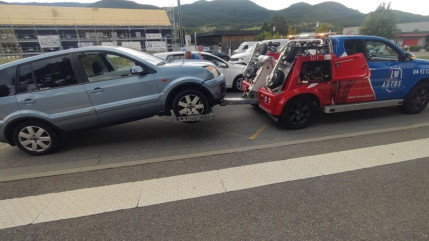 Stupéfiants, pneus lisses, carte grise non à jour, carton rouge pour un jeune conducteur Stupéfiants, pneus lisses, carte grise non à jour, carton rouge pour un jeune conducteur