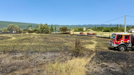 Un feu d’espace naturel à Saint Etienne les Orgues Un feu d’espace naturel à Saint Etienne les Orgues