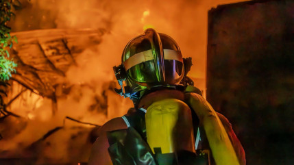 Un feu de haie menace deux habitations à Manosque Un feu de haie menace deux habitations à Manosque