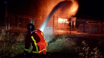 Un feu intense à Gréoux les Bains ce jeudi soir Un feu intense à Gréoux les Bains ce jeudi soir