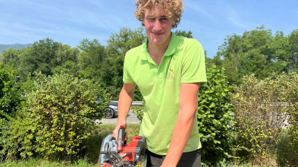 Un charpentier des Hautes-Alpes en lice pour la médaille d'or du meilleur apprenti de France