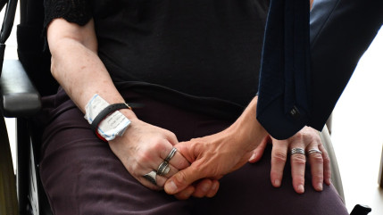 Une dame âgée violemment agressée chez elle à Villeneuve par des cambrioleurs Une dame âgée violemment agressée chez elle à Villeneuve par des cambrioleurs