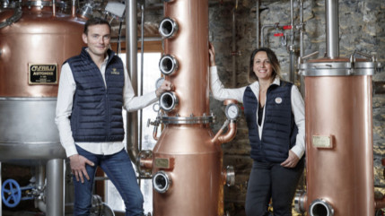 Une vodka &agrave; la raclette, fum&eacute;e &agrave; plus de 2.000 m d'altitude dans le Queyras