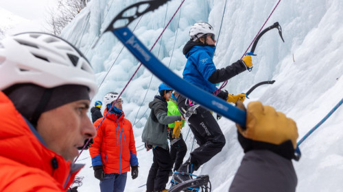 &Agrave; L&rsquo;Argenti&egrave;re-la-Bess&eacute;e, l&rsquo;ICE Climbing-&Eacute;crins confirme son statut de rendez-vous majeur de la cascade de glace