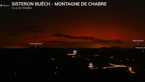 Des aurores bor&eacute;ales ont dans&eacute; la nuit derni&egrave;re dans le ciel des Alpes du Sud